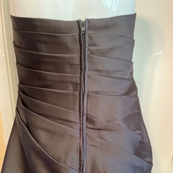 DAVID’S BRIDAL Black Short Pleated Satin Strapless Mini Dress.Size 8 - Picture 9 of 14